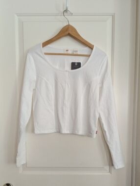Levi's White Scoop-Neck Long Sleeve Tee